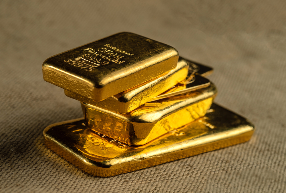 Read more about the article Should You Invest In Gold Bullion?